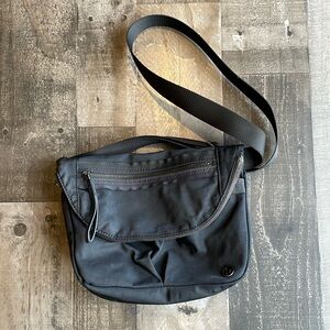 Lululemon black nylon Crossbody bag
